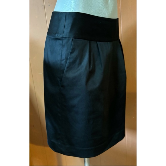 Banana Republic Black Skirt w/ Pockets 4 - Picture 2 of 10